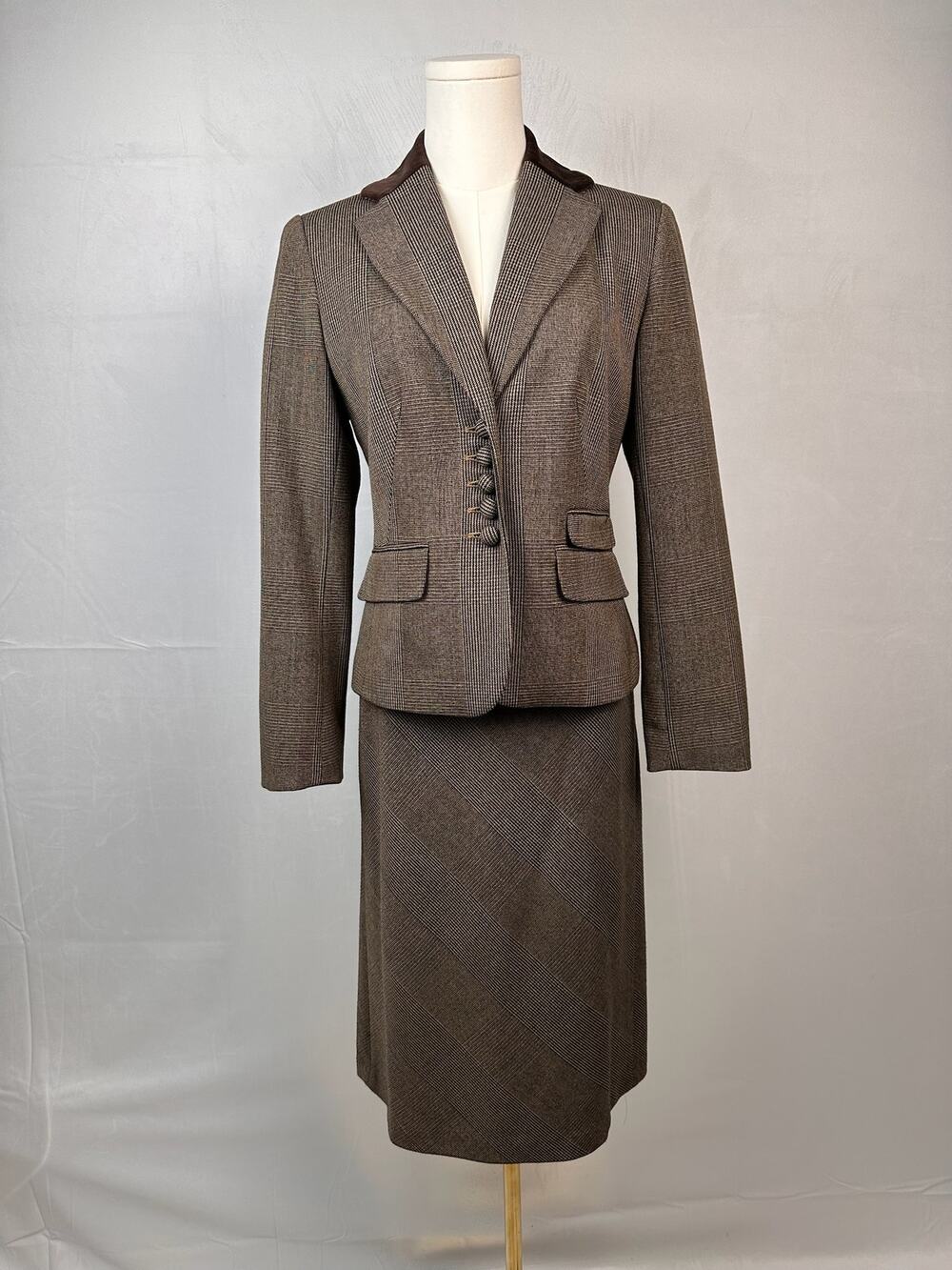 Ann Taylor Petites Brown Plaid 2 Piece Skirt Suit Blazer Size 4P Skirt 2